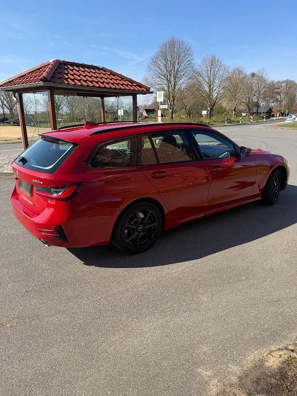 Gebraucht BMW 320 Sport Line 204 PS (150 kW) 2022 Rot Kombi