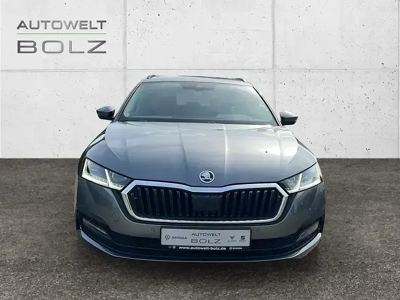 Gebraucht Skoda Octavia Ambition 116 PS (85 kW) 2023 Graphitegrau metallic Kombi