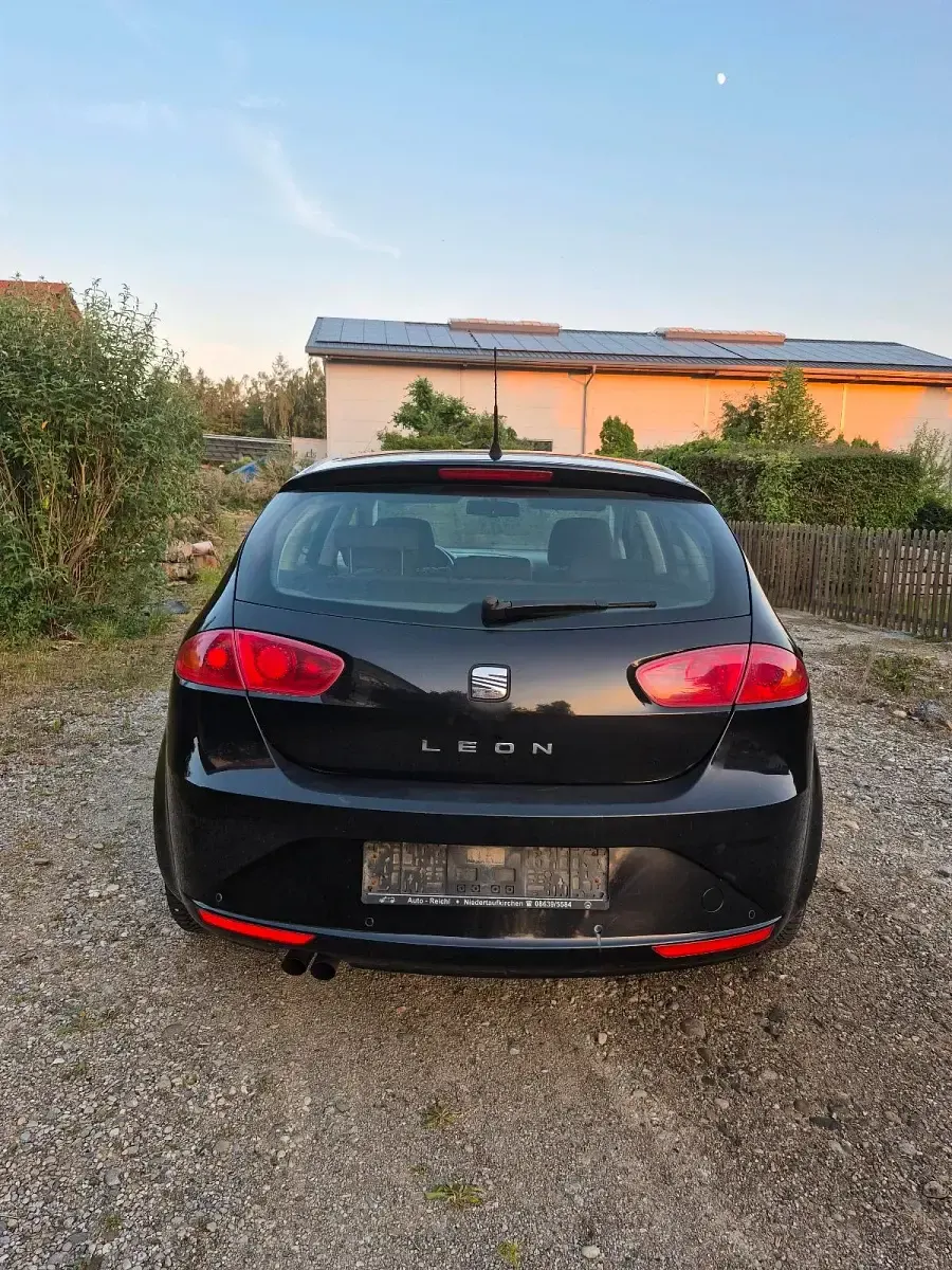 Gebraucht Seat Leon 125 PS (91 kW) 2009 Schwarz Kleinwagen
