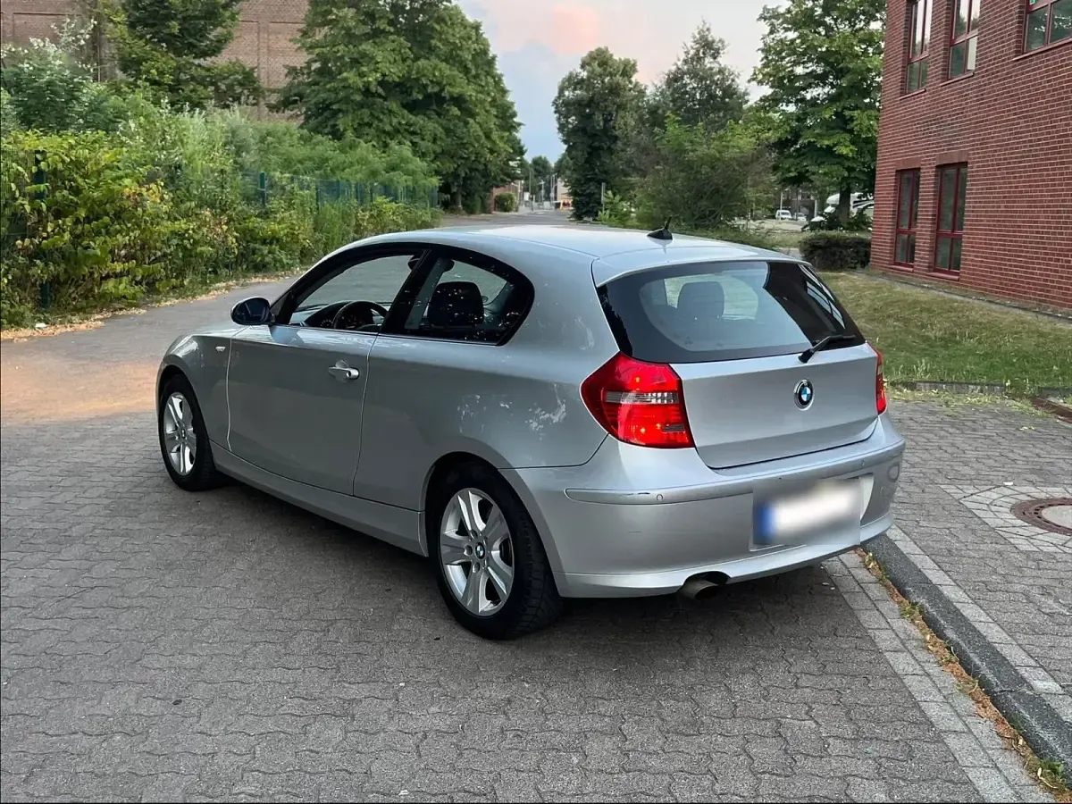 Gebraucht BMW 02 143 PS (105 kW) 2007 Silber Limousine