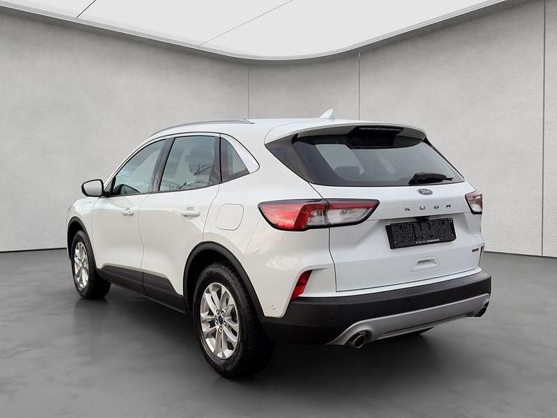 Gebraucht Ford Kuga Titanium 224 PS (164 kW) 2022 Weiß SUV