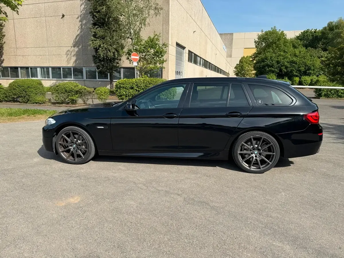 Gebraucht BMW 525 Shadowline 218 PS (160 kW) 2012 Schwarz Kombi