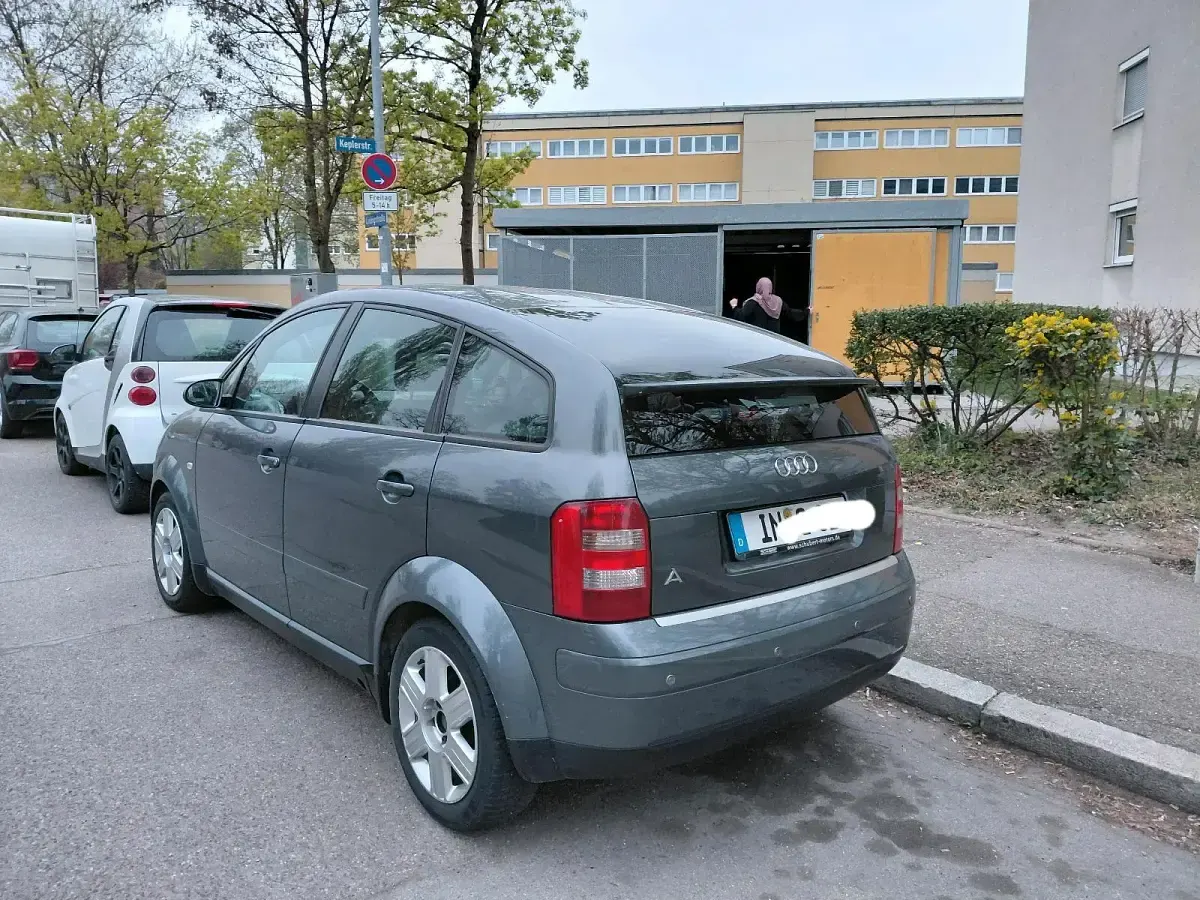 Gebraucht Audi A2 75 PS (55 kW) 2001 Grau Kleinwagen