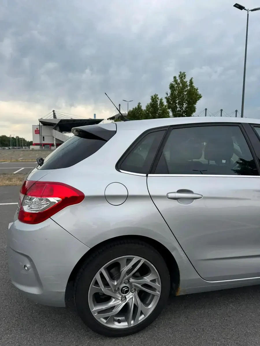 Gebraucht Citroën C4 120 PS (88 kW) 2011 Grau Limousine
