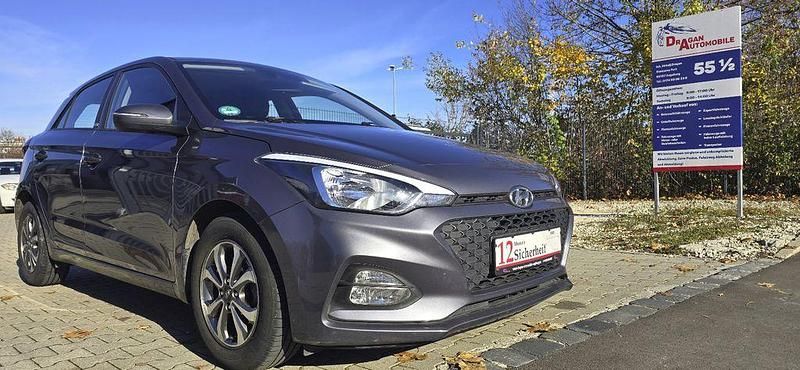 Gebraucht 2020 Hyundai i20 Trend Limousine | 9.690 € (Guter Preis) - Bild 1/4