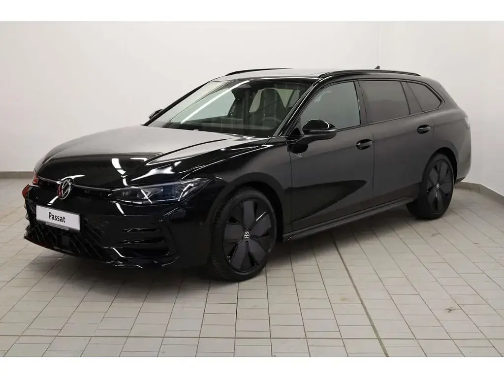 Neu VW Passat R-line 193 PS (141 kW) 2025 Grenadillschwarz metallic Kombi