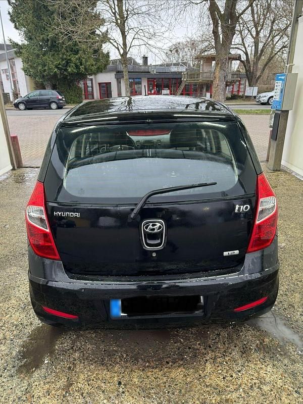 Gebraucht Hyundai i10 Style 86 PS (63 kW) 2011 Schwarz Kleinwagen