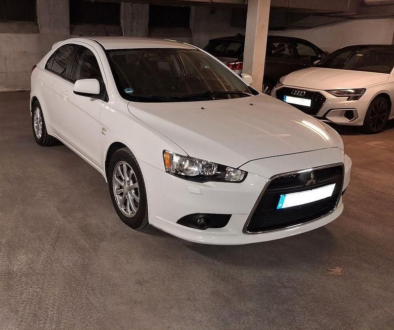 Gebraucht Mitsubishi Lancer 117 PS (86 kW) 2012 Weiß Limousine