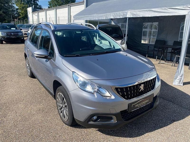 Grau Gebraucht 2017 Peugeot 2008 Active SUV | 6.900 € (Superpreis) - Bild 1/4