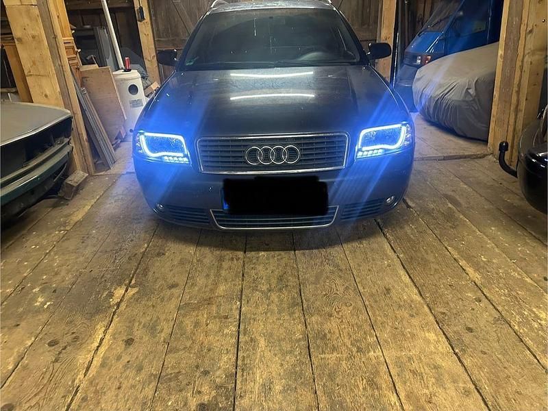 Grau Gebraucht 2002 Audi A6 Kombi | 2.990 € (Etwas zu teuer) - Bild 1/4