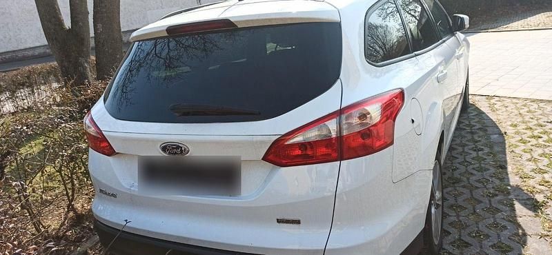 Second-hand Ford Focus SYNC Edition 125 CP (91 kW) 2013 Alb Break