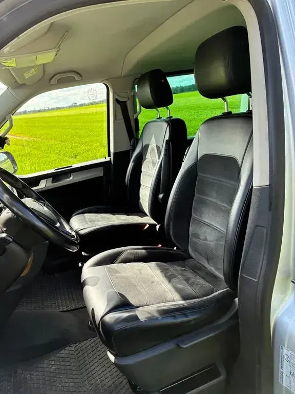 Gebraucht VW Multivan 150 PS (110 kW) 2016 Silber Van / Kleinbus