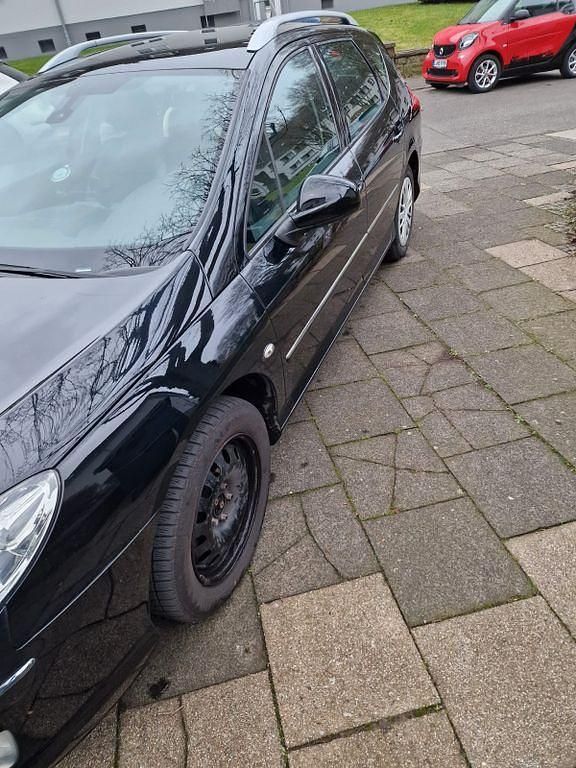 Gebraucht Peugeot 407 140 PS (102 kW) 2009 Schwarz Limousine