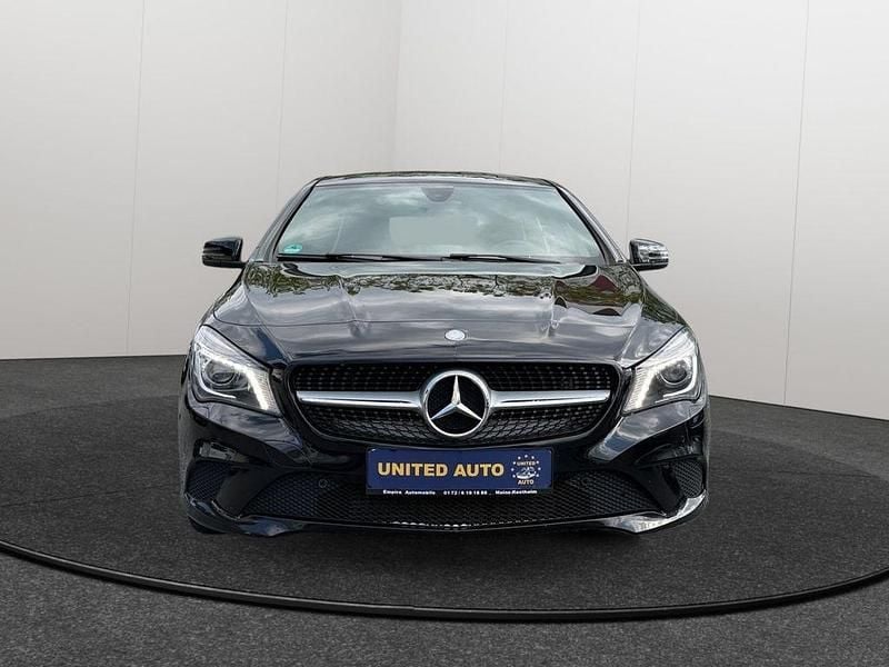 Gebraucht Mercedes CLA200 136 PS (100 kW) 2015 Schwarz Limousine