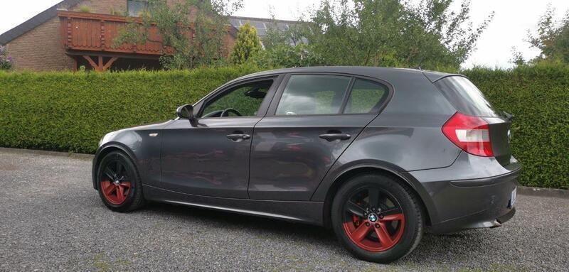Grau Gebraucht 2006 BMW 120 Kleinwagen | 3.450 € (Fairer Preis) - Bild 1/4