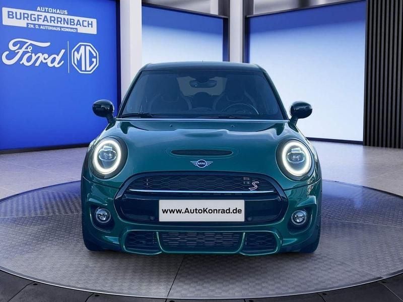 Gebraucht Mini John Cooper Works 192 PS (141 kW) 2019 British racing green metallic Kleinwagen