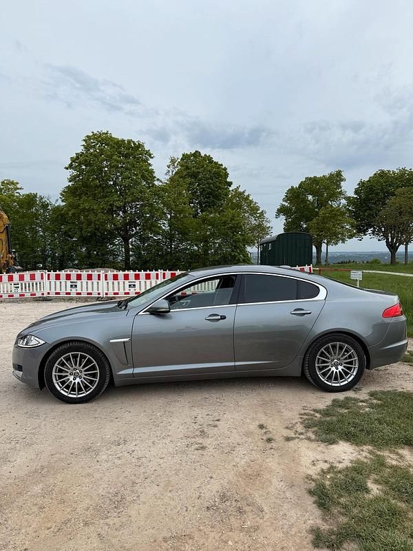 Second-hand Jaguar XF 190 CP (139 kW) 2011 Gri Berlinǎ
