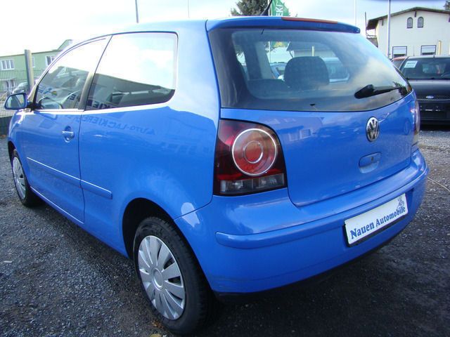 Gebraucht VW Polo Trendline 69 PS (50 kW) 2007 Blau Limousine