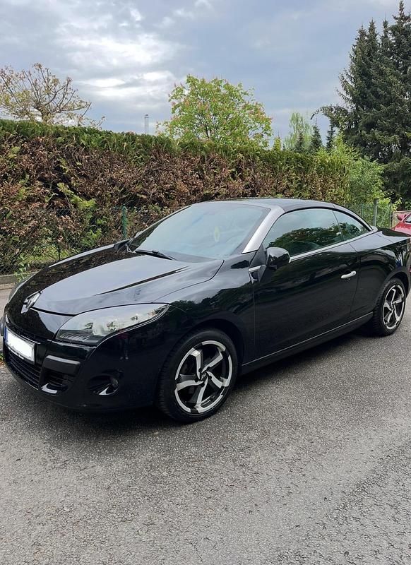 Schwarz Gebraucht 2010 Renault Mégane Cabriolet Cabrio | 7.999 € (Teuer) - Bild 1/4