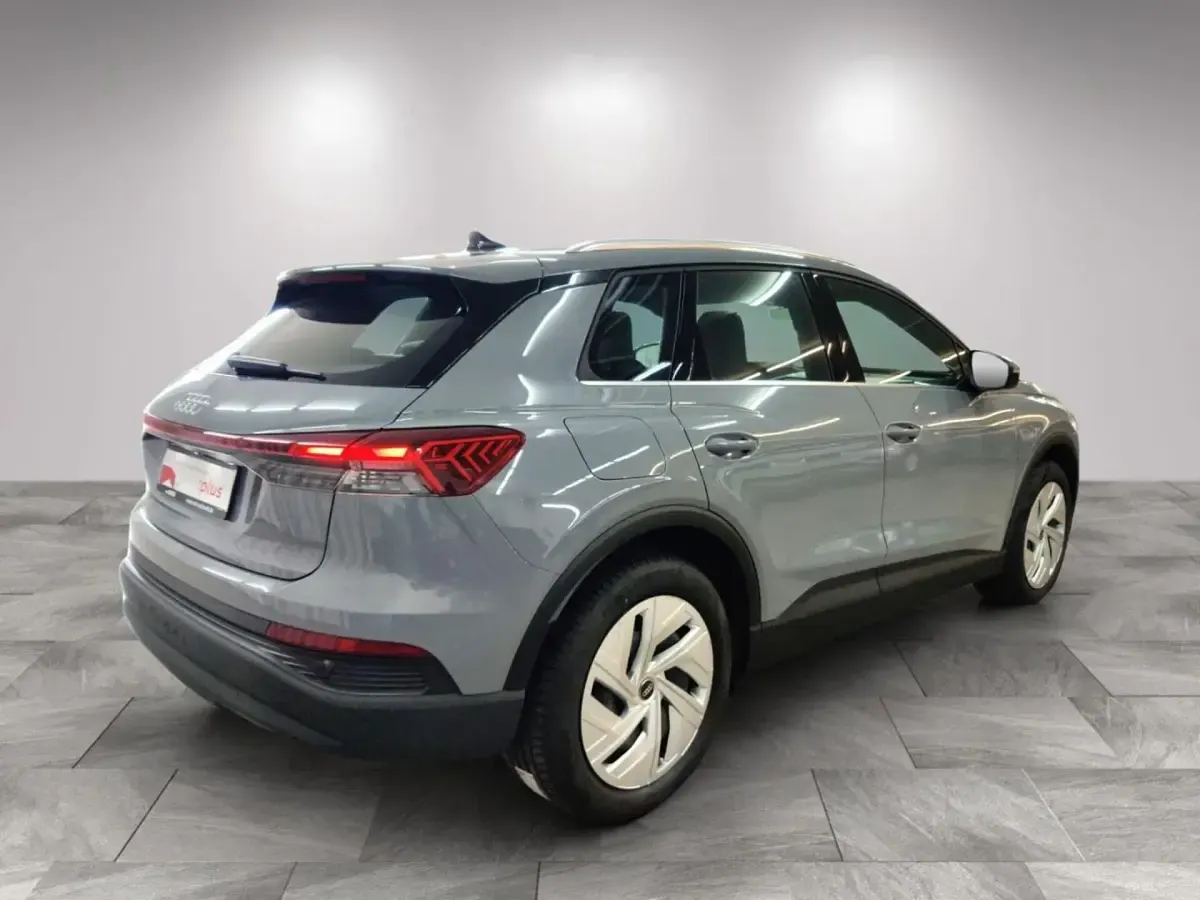 Gebraucht Audi Q4 e-tron Ambiente 150 kW (204 PS) 2025 Kieselgrau SUV