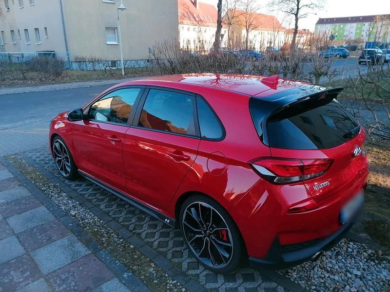 Gebraucht Hyundai i30 N Performance 275 PS (202 kW) 2018 Rot Limousine