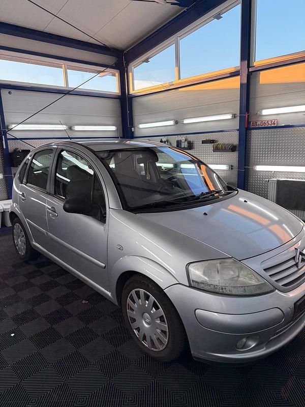 Silber Gebraucht 2006 Citroën C3 Kleinwagen | 1.499 € - Bild 1/4