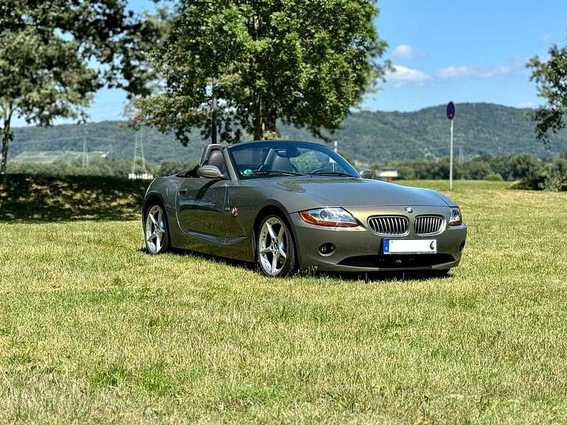 Gebraucht BMW Z4 Performance 231 PS (169 kW) 2004 Messing metallic Cabrio
