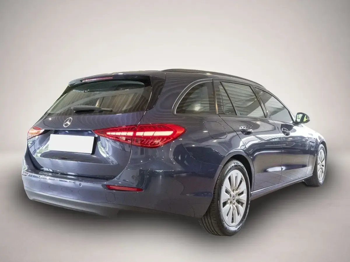 Gebraucht Mercedes C200 Premium 184 PS (135 kW) 2023 Blau