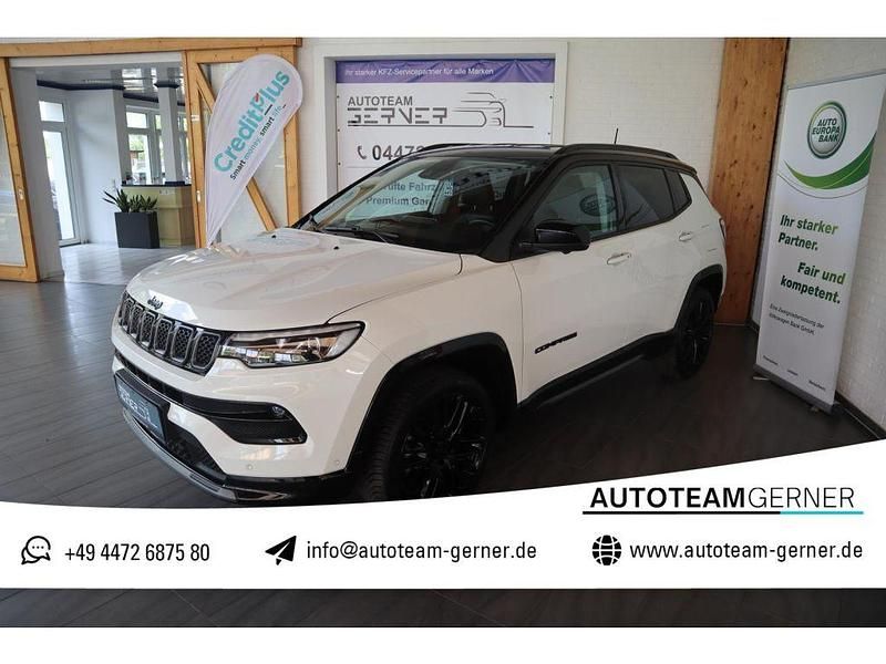 Weißschwarz Gebraucht 2023 Jeep Compass SUV | 28.548 € (Etwas zu teuer) - Bild 1/2