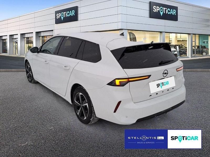 Gebraucht Opel Astra 131 PS (96 kW) 2024 Weiß Limousine
