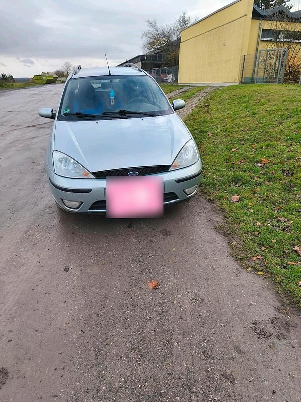 Gebraucht Ford Focus 100 PS (73 kW) 2003 Andere farben Kombi