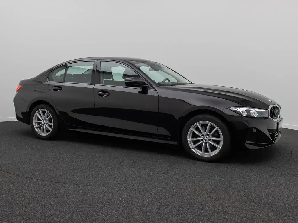 Gebraucht BMW 318 Sport Line 156 PS (114 kW) 2024 Schwarz ii668 Limousine