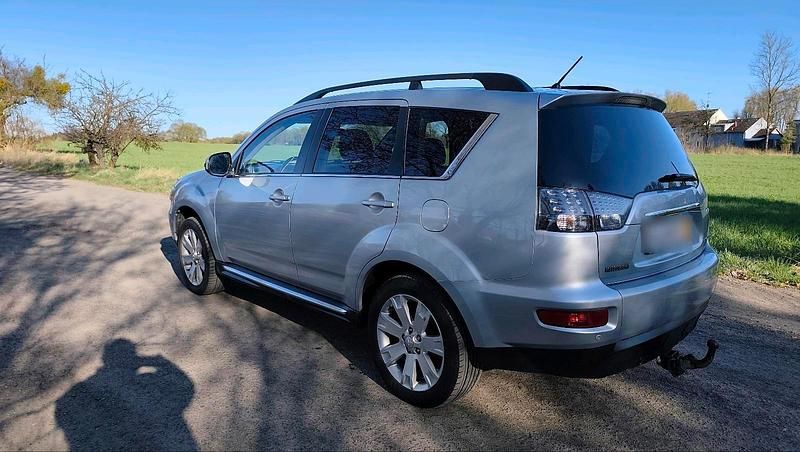 Gebraucht Mitsubishi Outlander 177 PS (130 kW) 2010 Grau SUV
