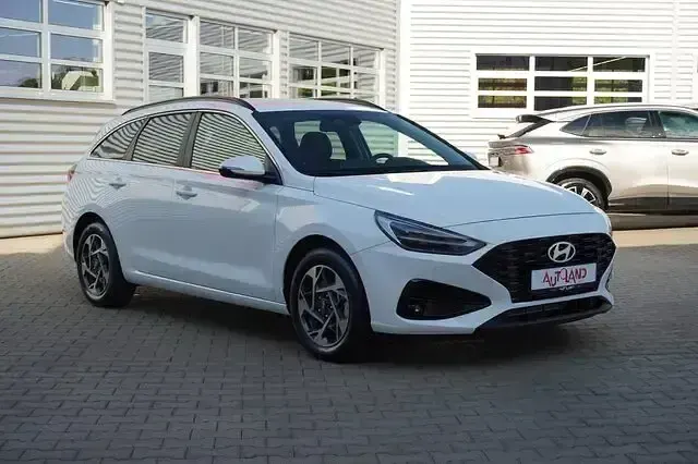Neu Hyundai i30 150 PS (110 kW) 2026 Weiß Kombi