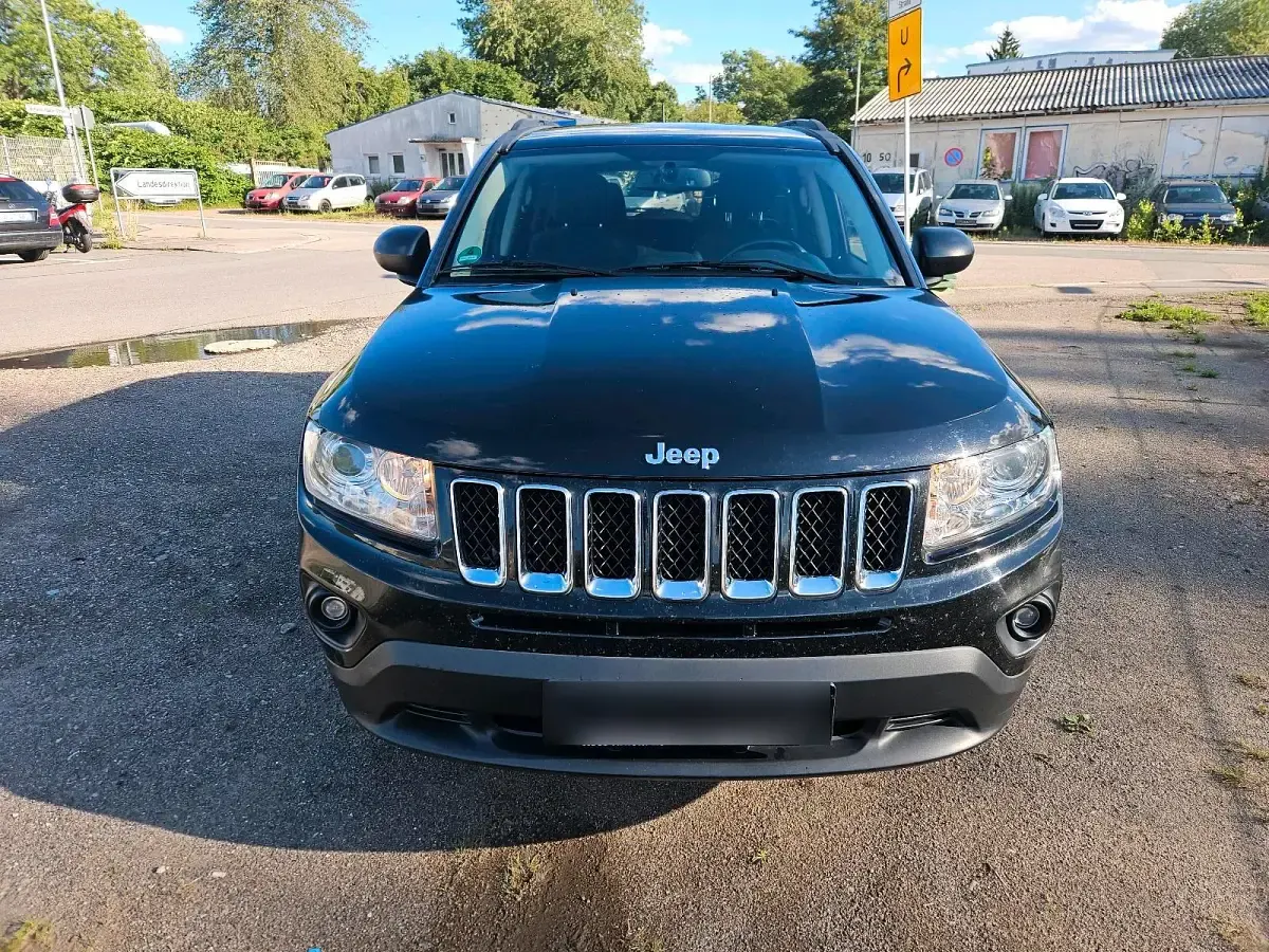 Gebraucht Jeep Compass Limited 170 PS (125 kW) 2012 Schwarz SUV
