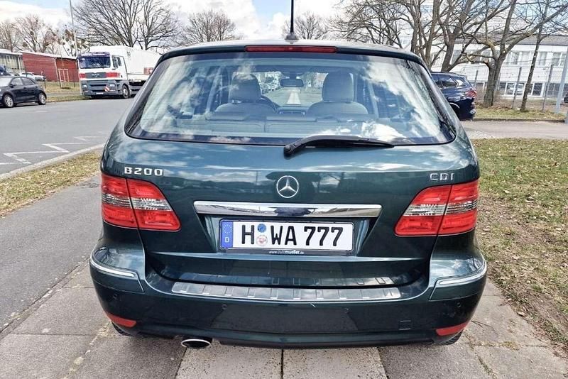 Gebraucht Mercedes B200 140 PS (102 kW) 2011 Van / Kleinbus