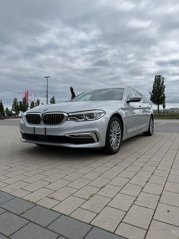 Gebraucht BMW 530 Luxury Line 265 PS (194 kW) 2017 Silber Kombi
