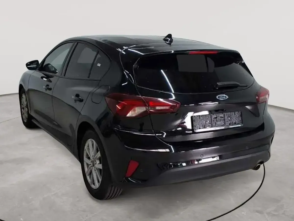 Gebraucht Ford Focus Cool & Connect 120 PS (88 kW) 2023 Schwarz Limousine