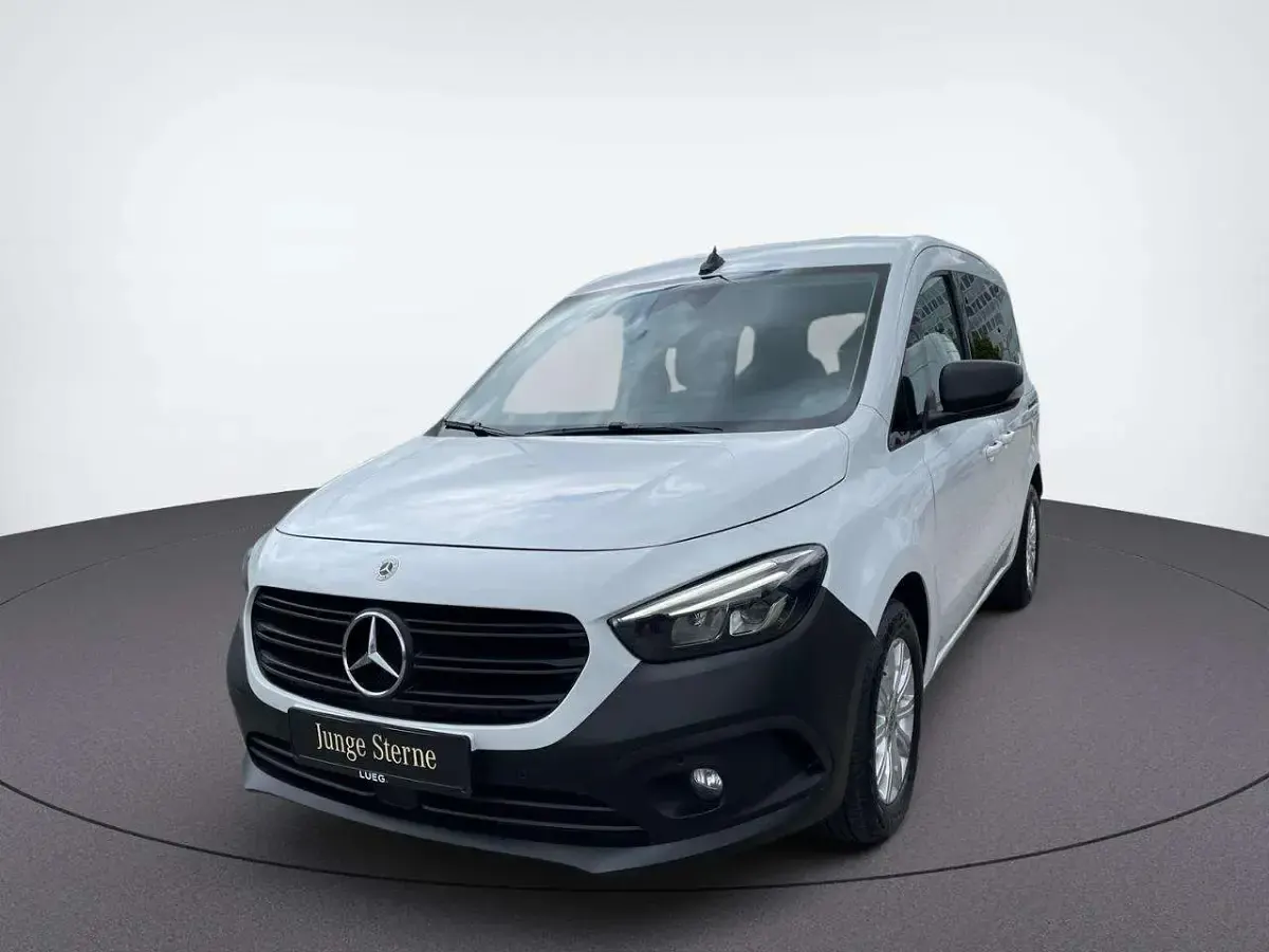 Gebraucht Mercedes Citan 112 116 PS (85 kW) 2023 Arktikweiß Van / Kleinbus