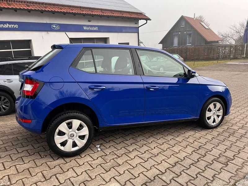 Gebraucht Skoda Fabia Active 75 PS (55 kW) 2019 Energyblau Kleinwagen