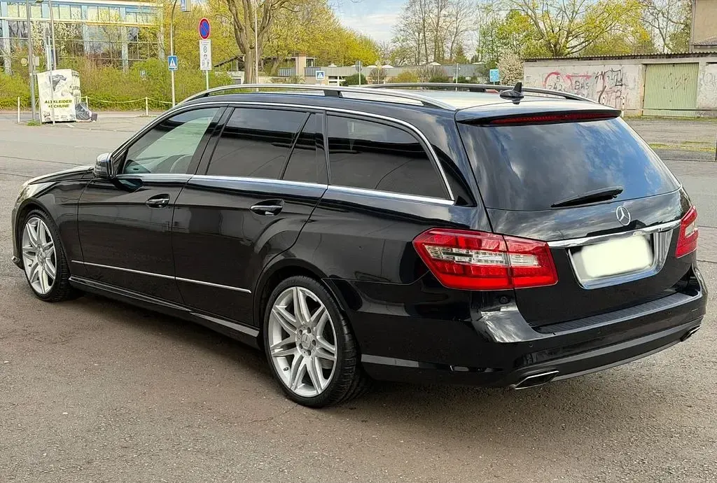 Gebraucht Mercedes E200 Avantgarde 184 PS (135 kW) 2013 Schwarz Kombi