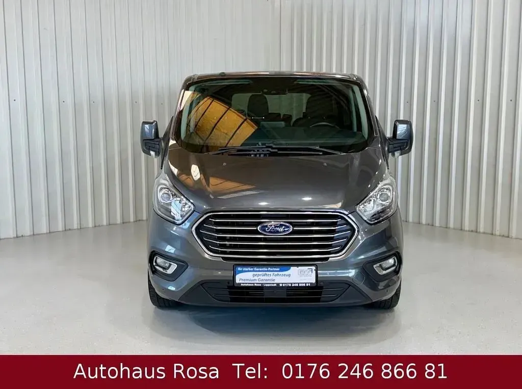 Gebraucht Ford Transit Custom Titanium 131 PS (96 kW) 2018 Grau Van / Kleinbus