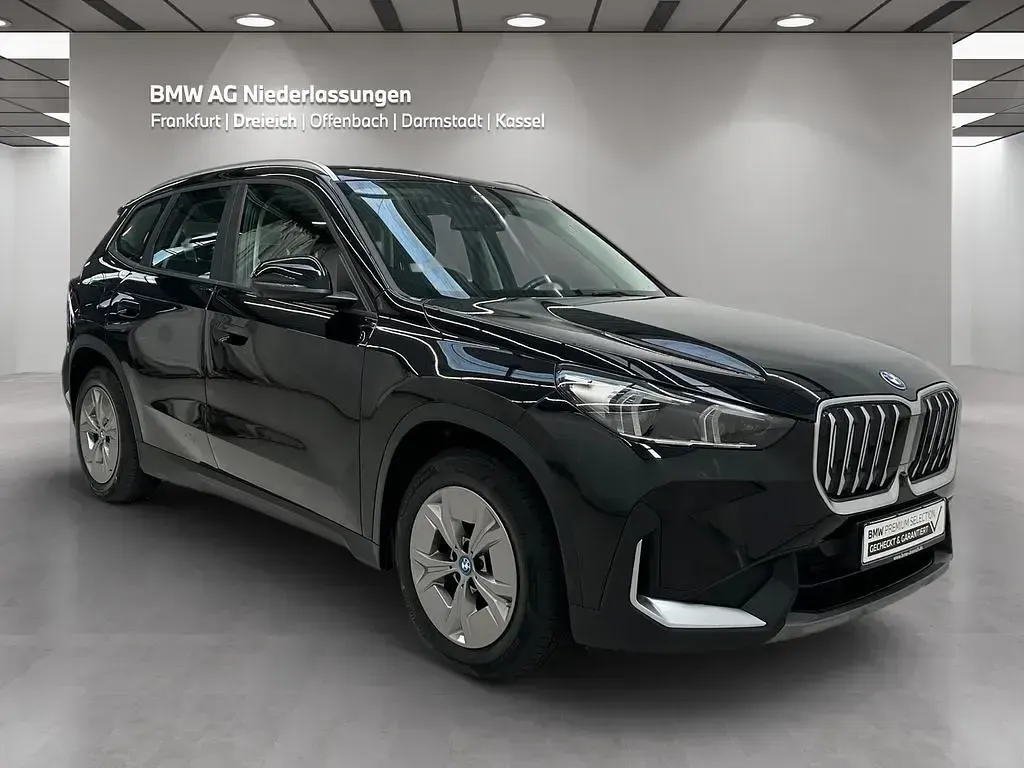 Gebraucht BMW iX1 Performance 200 kW (272 PS) 2023 Schwarz SUV
