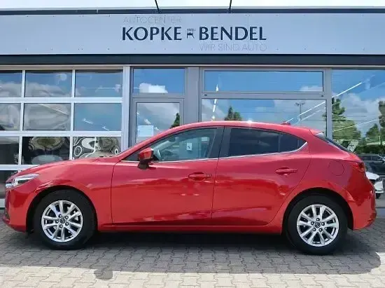Gebraucht Mazda 3 Exclusive-Line 120 PS (88 kW) 2018 Rubinrot metallic (metallic) Limousine