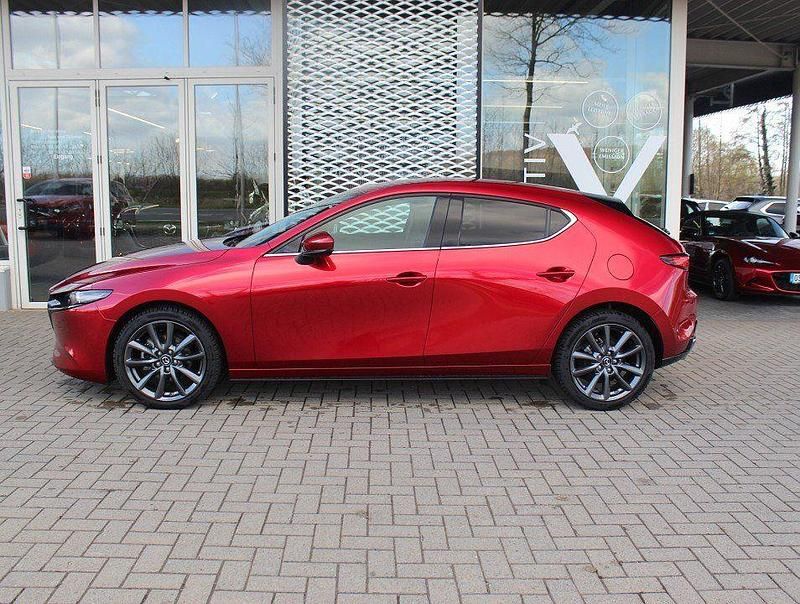 Gebraucht Mazda 3 Exclusive-Line 140 PS (102 kW) 2025 Rot Limousine