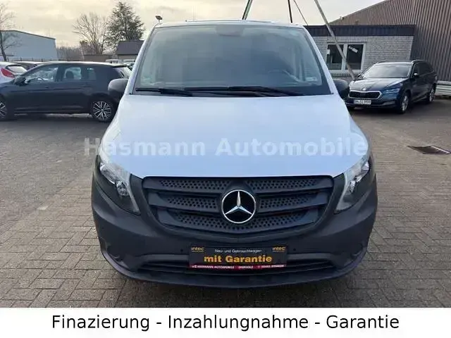 Gebraucht Mercedes Vito 163 PS (119 kW) 2023 Weiß Van