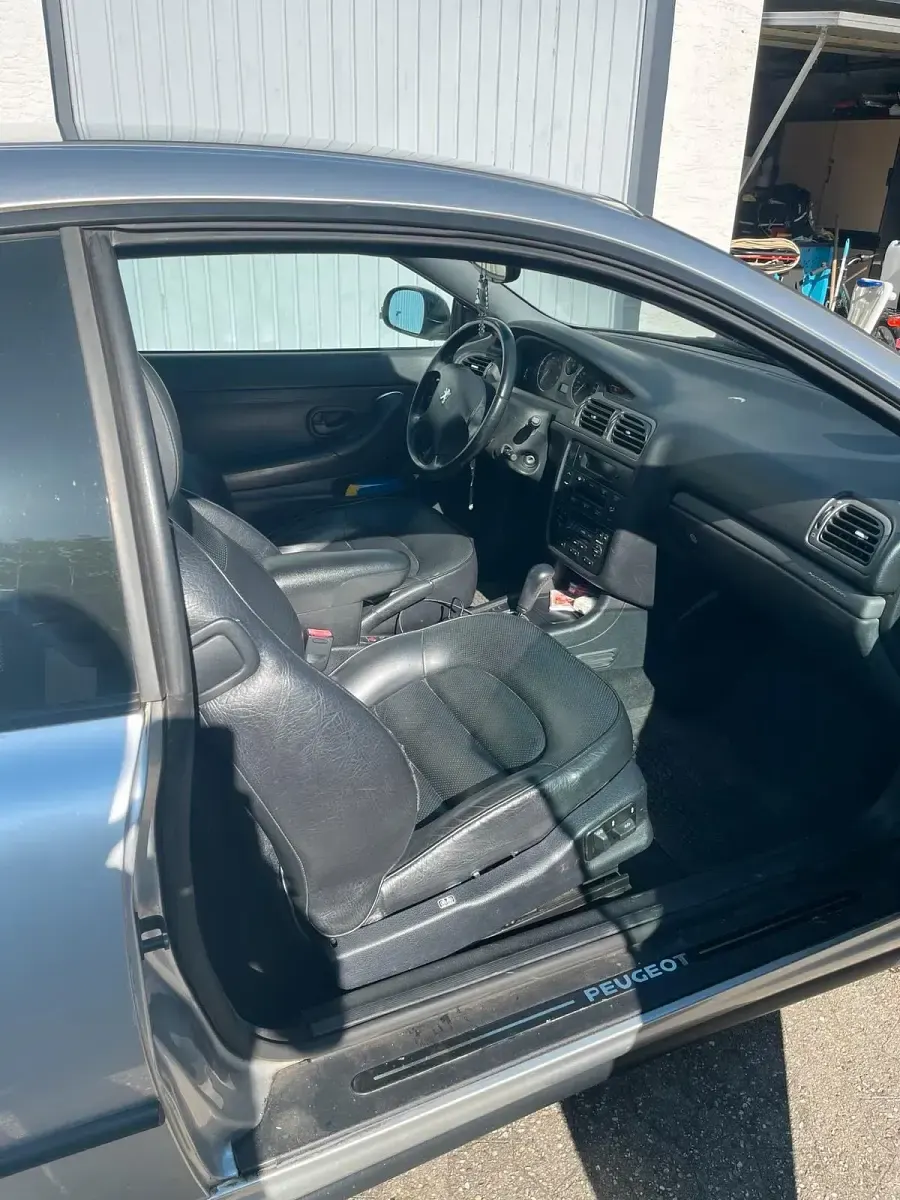 Gebraucht Peugeot 406 Coupe 99 PS (72 kW) 2000 Silber Coupé