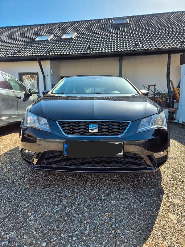 Second-hand Seat Leon 110 CP (80 kW) 2016 Negru Berlinǎ