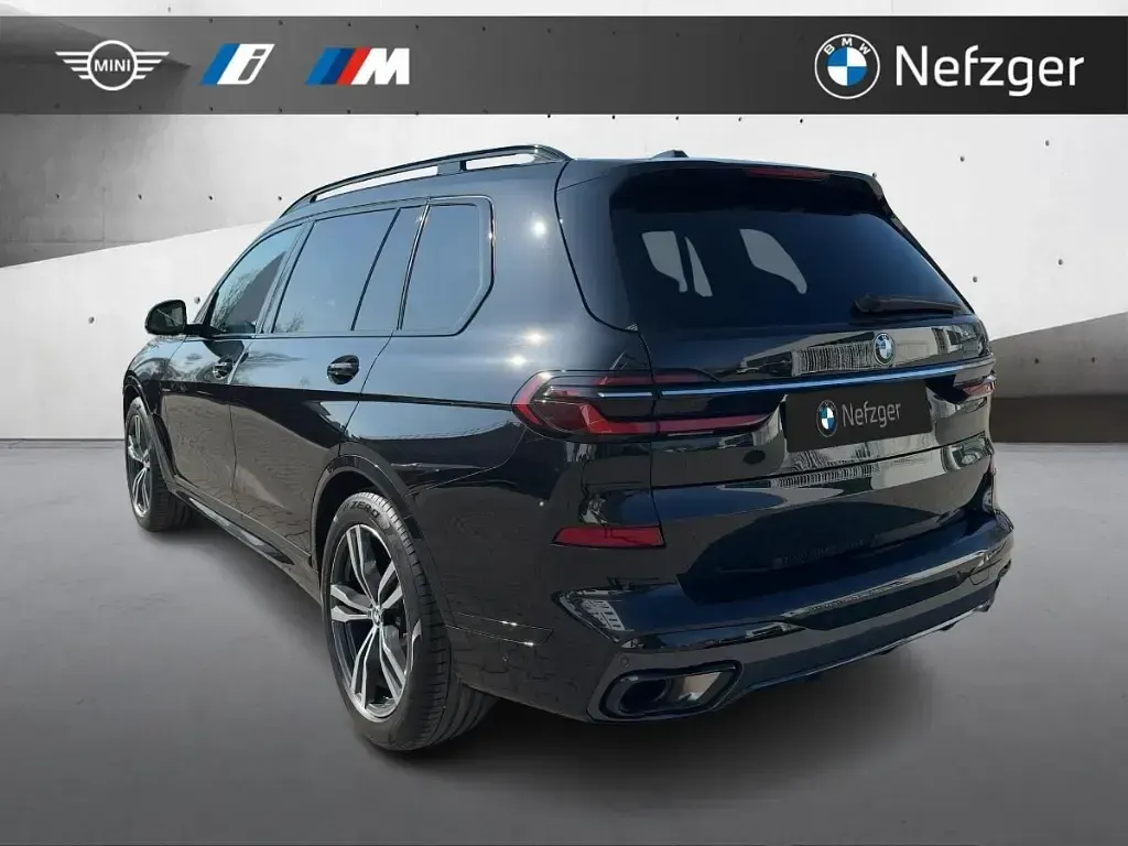 Gebraucht BMW X7 M Sport 340 PS (250 kW) 2023 Schwarz SUV
