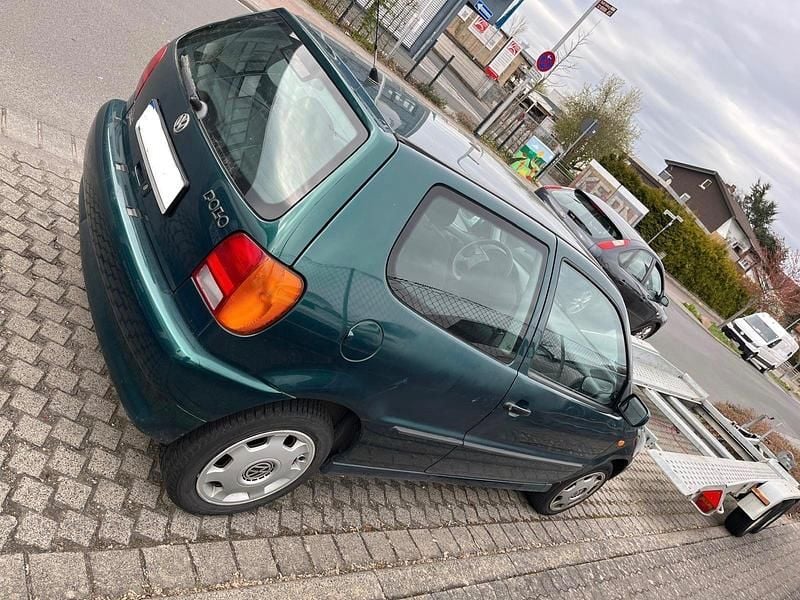 Gebraucht VW Polo Basis 75 PS (55 kW) 1997 Grün Limousine